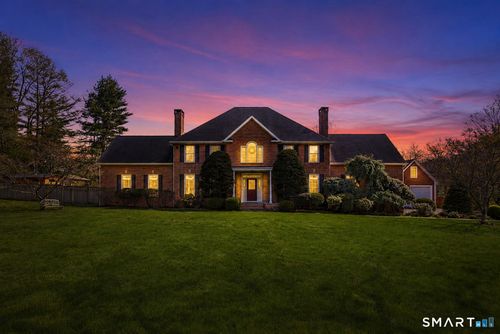 16 Robin Hood Ln, Easton, CT, 06612-1267 | Card Image