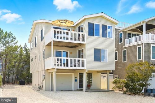 204 E 26th St, LONG BEACH TOWNSHIP, NJ, 08008-2518 | Card Image