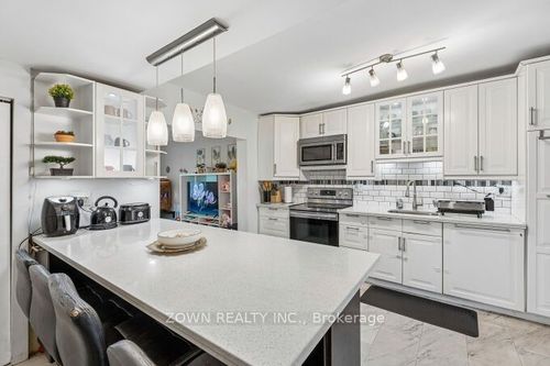 6 Albany Ave, Hamilton, ON, L8H2H2 | Card Image