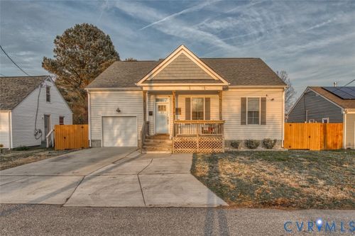 27 Trail St, Hampton, VA, 23669-4575 | Card Image