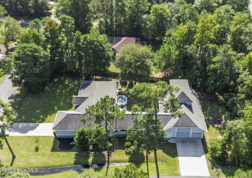 147 Pine Needle Dr, Hampstead, NC, 28443-3690 | Card Image