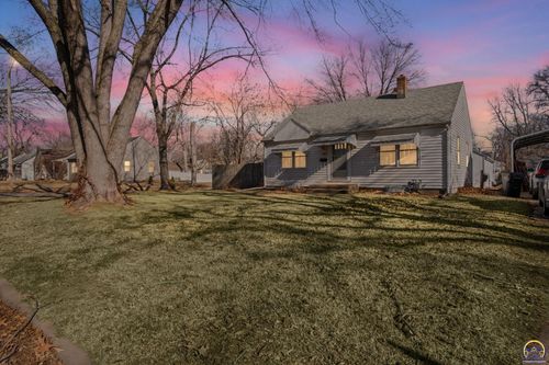 2000 Sw Randolph Ave, Topeka, KS, 66604-3162 | Card Image