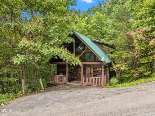 1249 Honeysuckle Ln, Sevierville, TN, 37876-8929 | Card Image