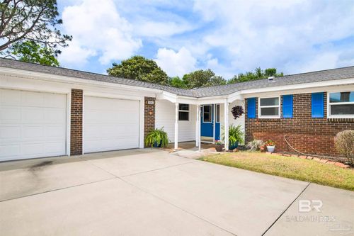 5065 Shoshone Dr, Pensacola, FL, 32507-8709 | Card Image