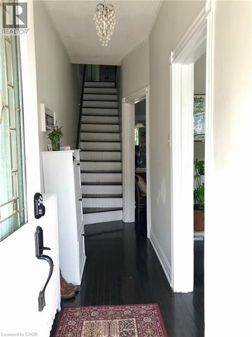 {{alt}} | Card Image