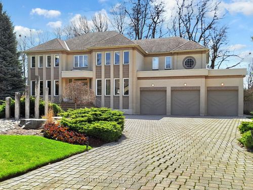 145 Renaissance Crt, Thornhill, ON, L4J7W4 | Card Image