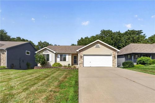 7900 Ne 109th Ter, Kansas City, MO, 64157-8141 | Card Image