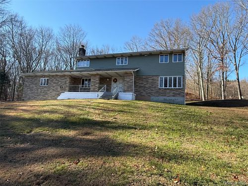 11 Square Woods Dr, Lagrangeville, NY, 12540-5613 | Card Image