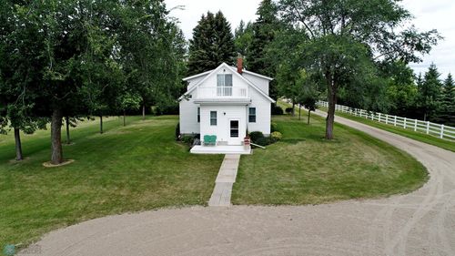 15204 4th St Ne, Mayville, ND, 58257-9043 | Card Image