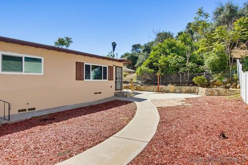 12429 Julian Ave, Lakeside, CA, 92040-4105 | Card Image