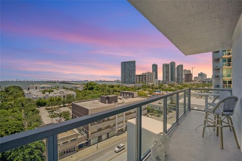 n-817-3900 Biscayne Blvd, Miami, FL, 33137-3780 | Card Image