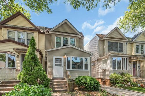 69-28 66th Pl, Glendale, NY, 11385-6542 | Card Image