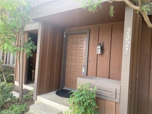 2027 Stonewood Ct, San Pedro, CA, 90732-1340 | Card Image