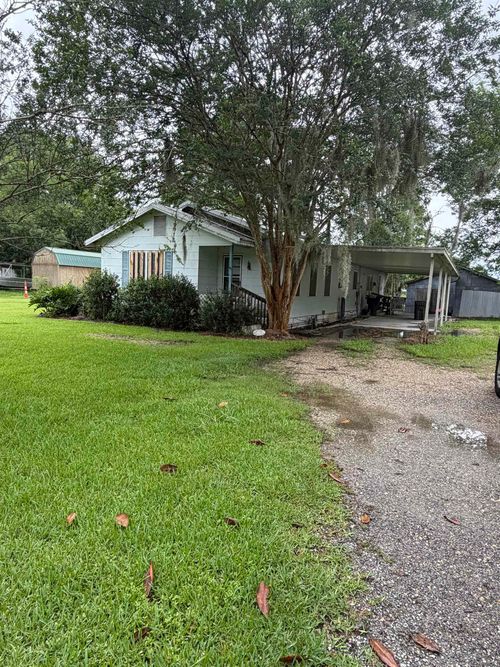 6368 Bayou Black Dr, Gibson, LA, 70356-3515 | Card Image