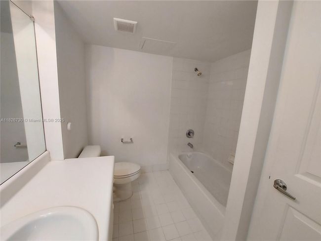 APT-125 - 2640 S University Dr, Condo with 2 bedrooms, 2 bathrooms and null parking in Davie FL | Image 46