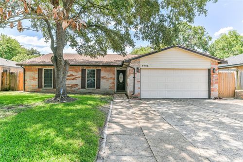 9902 Wren St, La Porte, TX, 77571-2578 | Card Image
