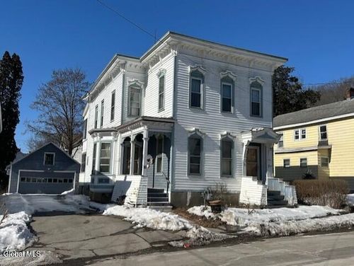 16 Jackson St, Amsterdam, NY, 12010-3220 | Card Image