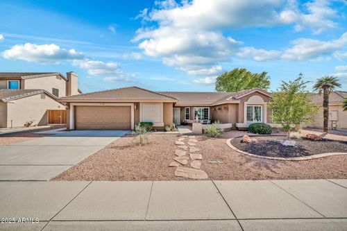 7569 W Maui Ln, Peoria, AZ, 85381-4396 | Card Image