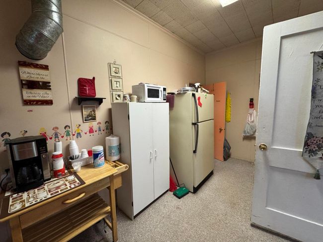 995 106 Th Ave, Home with 0 bedrooms, 2 bathrooms and null parking in Plainwell MI | Image 4