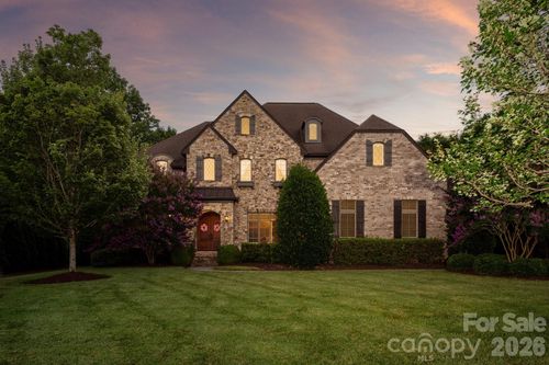 227 Glenmoor Dr, Waxhaw, NC, 28173-6688 | Card Image