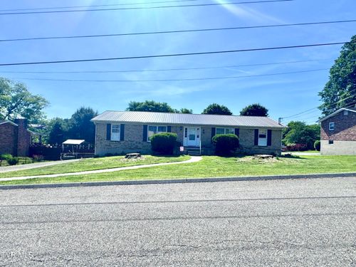 312 Brookwood Dr, Bristol, TN, 37620-2811 | Card Image