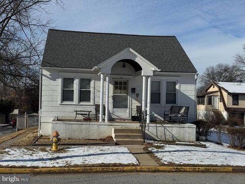 17 Oak Ave, WILMINGTON, DE, 19805-5023 | Card Image