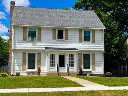 60 Rencelau St, Springfield, MA, 01118-2032 | Card Image