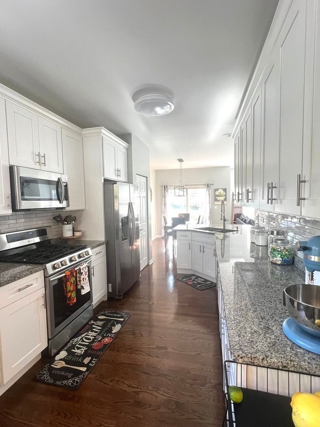 615 W St Johns Pl, Townhouse with 3 bedrooms, 3 bathrooms and 2 parking in ADDISON IL | Image 9