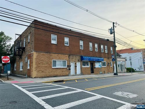 1fl-530 Valley Brook Ave, Lyndhurst, NJ, 07071-1971 | Card Image