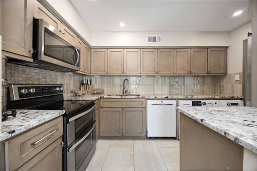 470-470 N Post Oak Ln, Houston, TX, 77024-5910 | Card Image