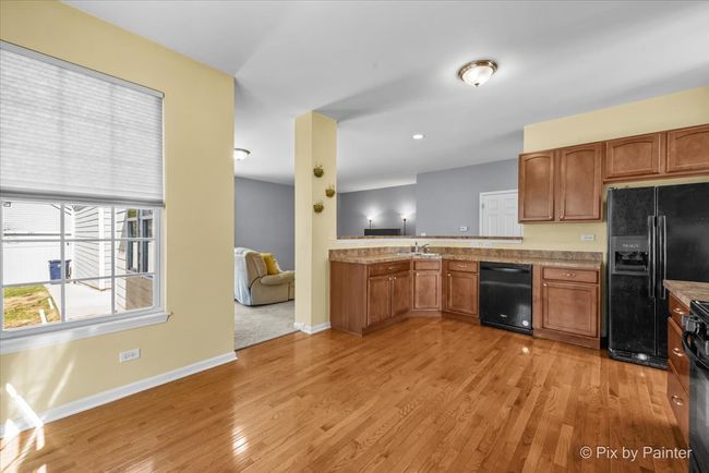 292 Longview Dr, House other with 3 bedrooms, 3 bathrooms and 2 parking in Elgin IL | Image 8