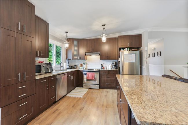 3313 Barrington Rd, House other with 3 bedrooms, 3 bathrooms and 2 parking in Nanaimo BC | Image 4