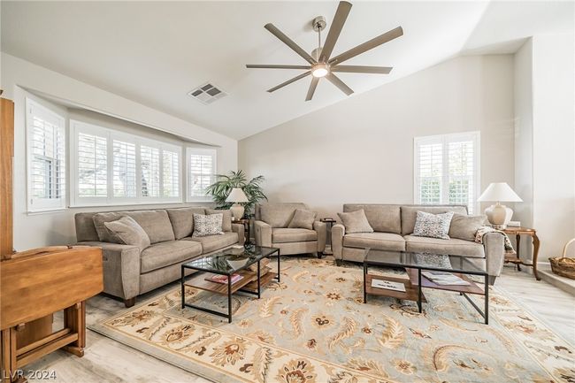 3740 Fox Glen Pkwy, House other with 3 bedrooms, 2 bathrooms and null parking in Las Vegas NV | Image 6