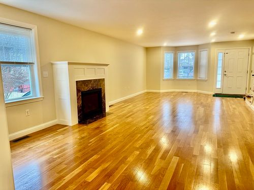 152-152 Sycamore St, Watertown, MA, 02472-1059 | Card Image