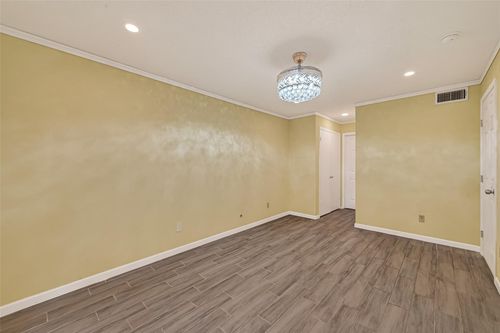 84-10075 Westpark Dr, Houston, TX, 77042-5913 | Card Image