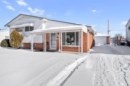 3125 Patton St, Trenton, MI, 48183-5600 | Card Image