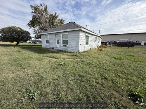 2013 Avenue M, Kearney, NE, 68847 | Card Image