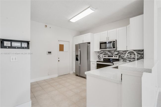 0 - 3796 San Simeon Cir, Townhouse with 2 bedrooms, 3 bathrooms and null parking in Weston FL | Image 8