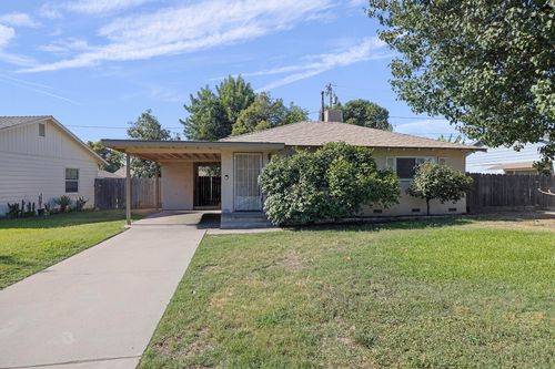 1045 E La Mesa Drive, Tulare, CA, 93274 | Card Image