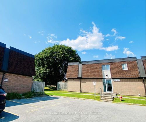 235 Ridgepark Pvt, Nepean, ON, K2G1H1 | Card Image