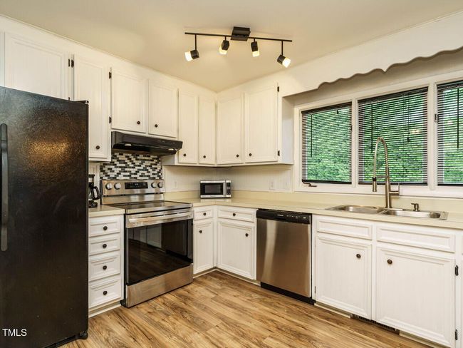 014-1280x960-kitchen | Image 13
