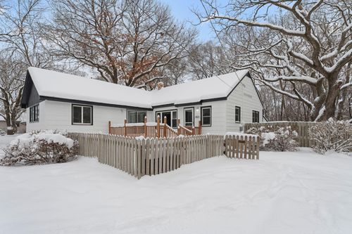 2825 Woodale Dr, Mounds View, MN, 55112-4462 | Card Image