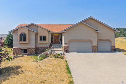 653 Enchantment Rd, Rapid City, SD, 57701 | Card Image