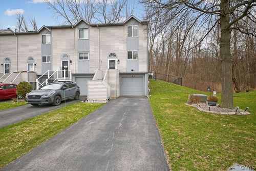 147 Iron Oak Cir, Liverpool, NY, 13088-5472 | Card Image