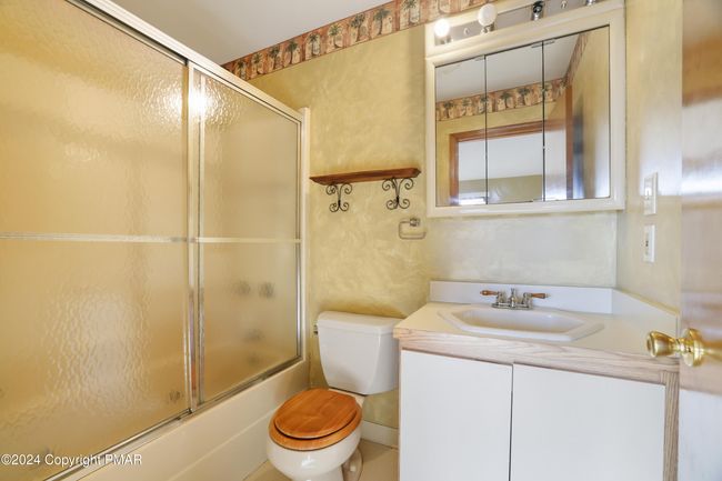Bathroom#1 | Image 17