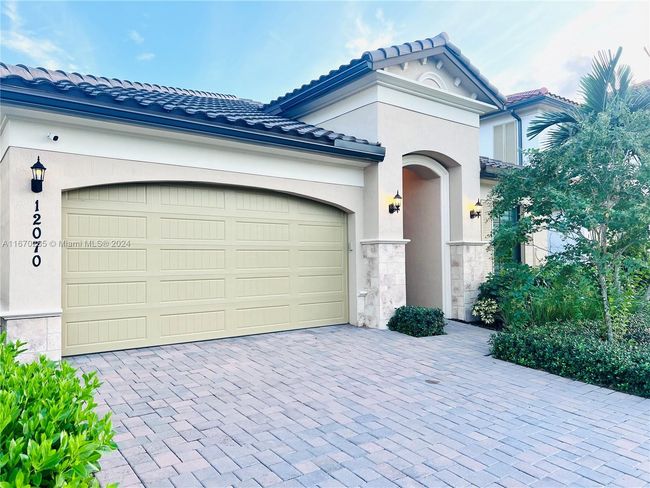 12070 - 12070 N Baypoint Cir, House other with 3 bedrooms, 2 bathrooms and null parking in Parkland FL | Image 43