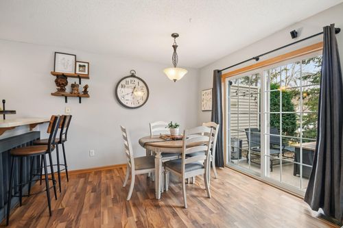 5213 207th St N, Forest Lake, MN, 55025-8021 | Card Image