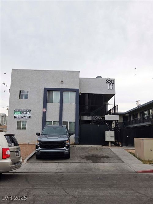 5-231 W Philadelphia Ave, Las Vegas, NV, 89102-2801 | Card Image