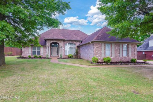 65 Flagstone Dr, Jackson, TN, 38305-8576 | Card Image