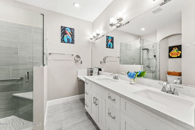 Primary En-Suite | Image 10